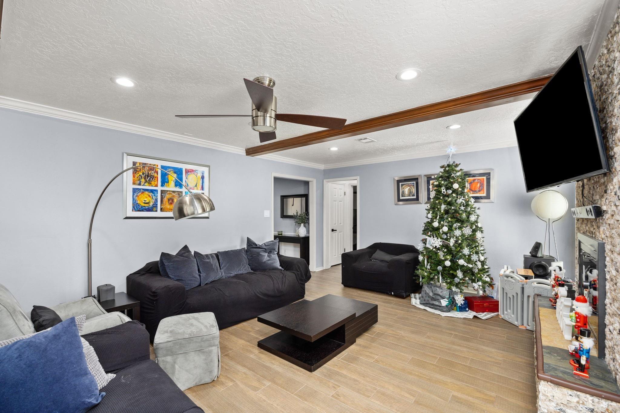 827 Thicket Lane, Houston