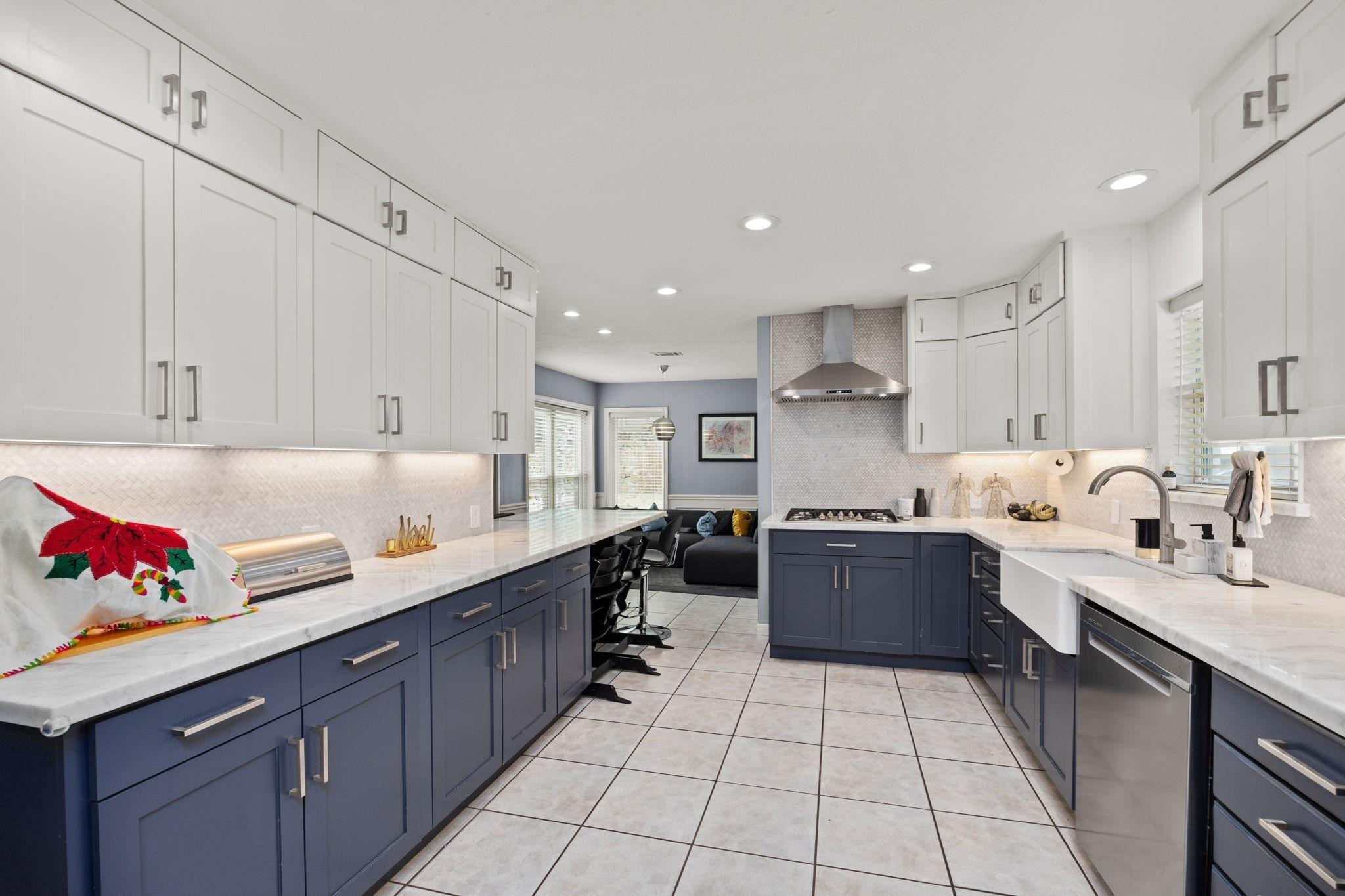 827 Thicket Lane, Houston