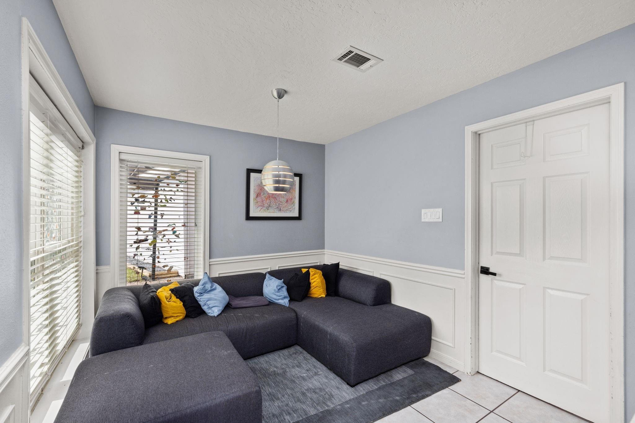 827 Thicket Lane, Houston