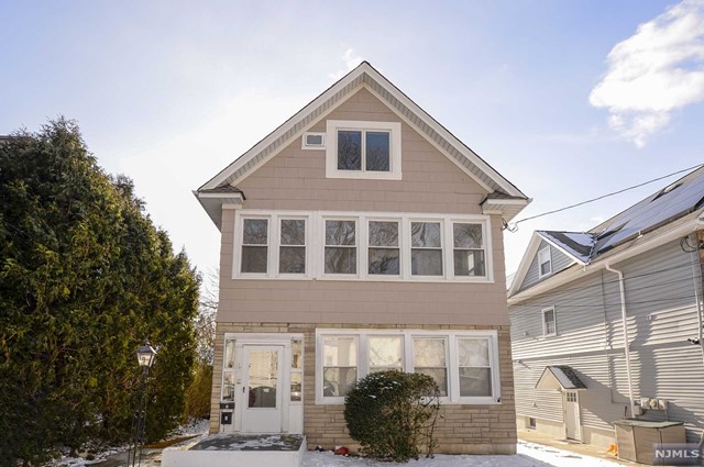 9 Insley Avenue