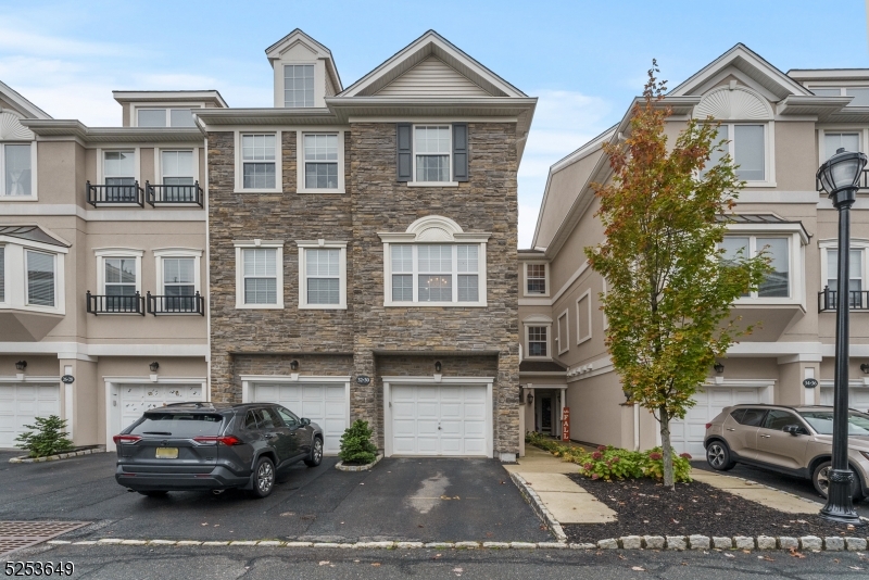 30 George Russell Way