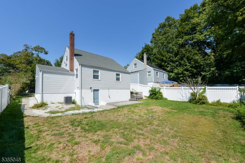 425 Orchard St