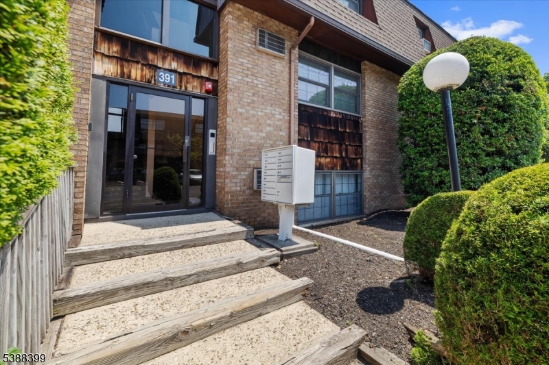 412-432 Broad Way 25A