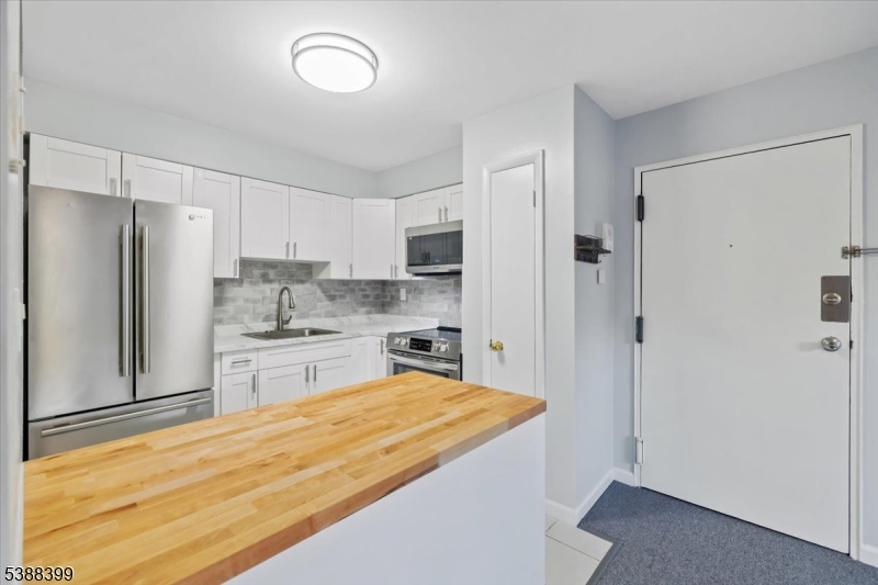 412-432 Broad Way 25A