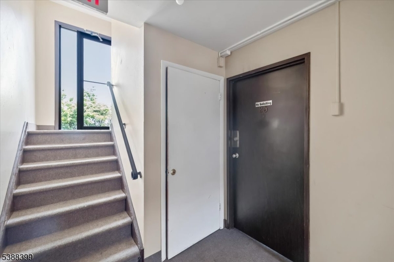 412-432 Broad Way 25A