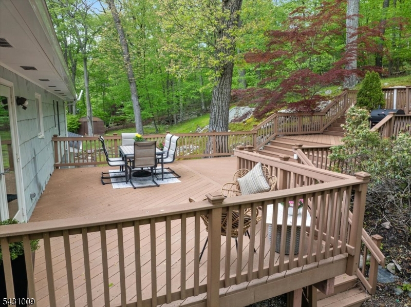 125 Kitchell Lake Dr