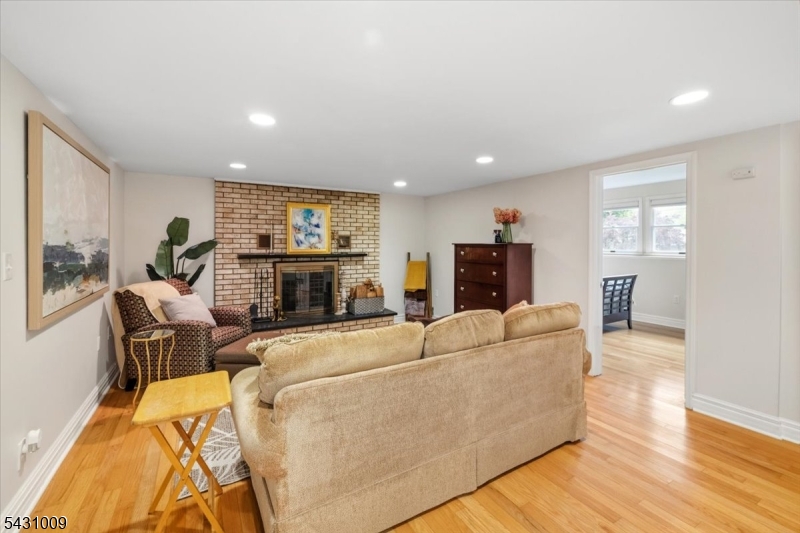 125 Kitchell Lake Dr