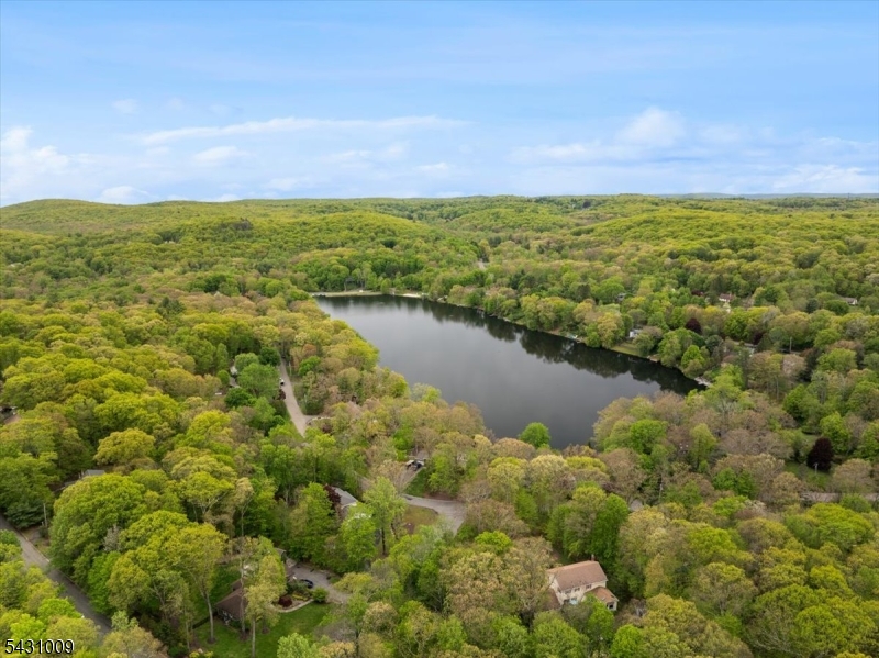 125 Kitchell Lake Dr