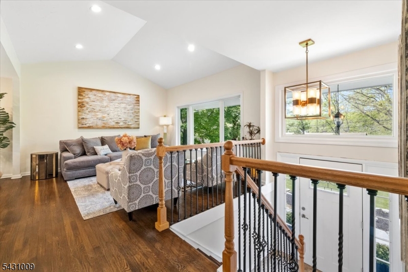 125 Kitchell Lake Dr
