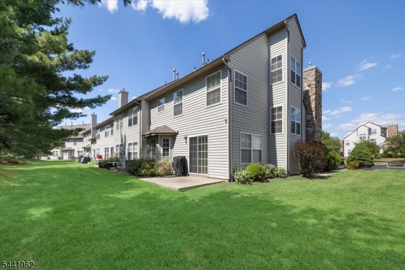 286 Nebula Rd