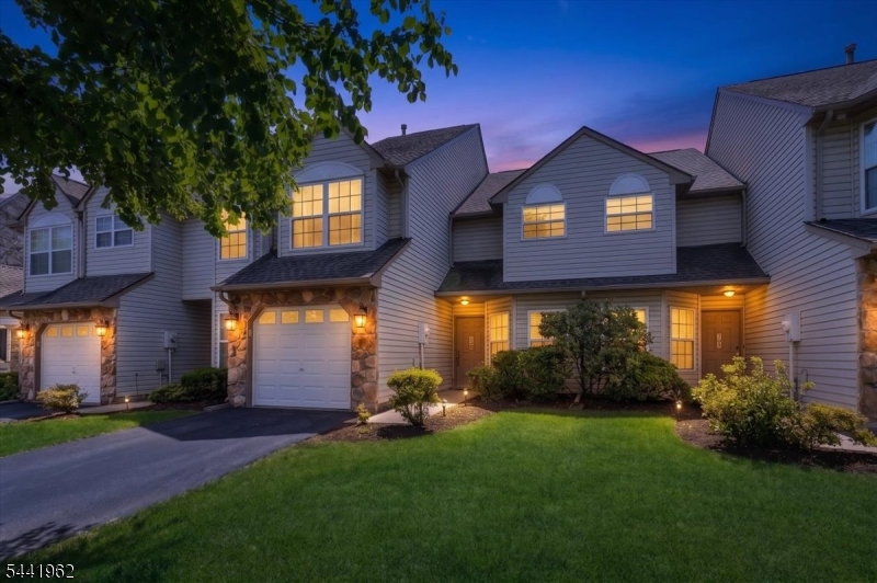 286 Nebula Rd