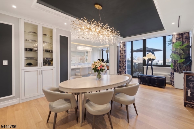 100 Carlyle Drive VG6