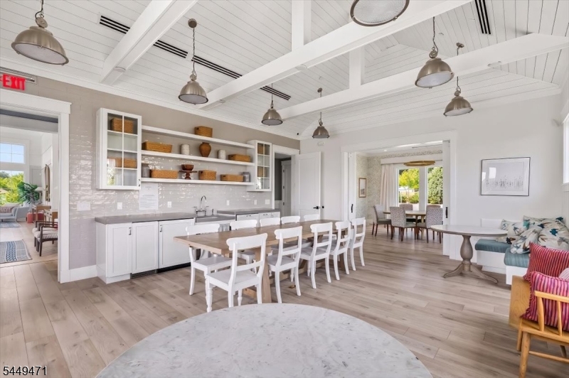 121 Sequoia Dr