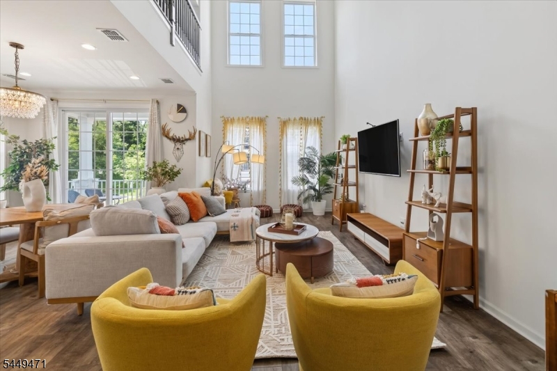 121 Sequoia Dr