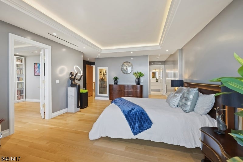 100 Carlyle Drive VG6