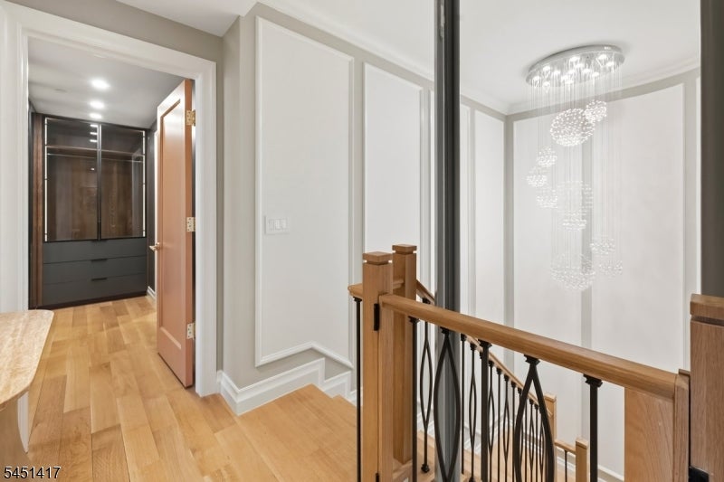 100 Carlyle Drive VG6