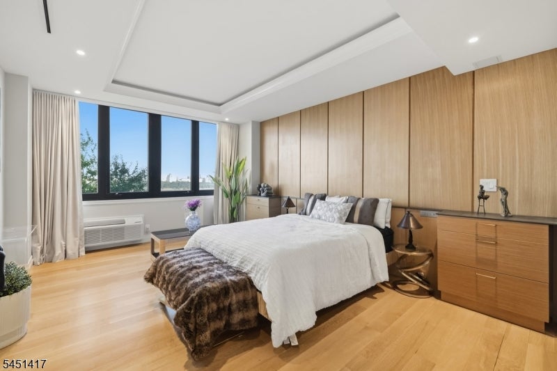 100 Carlyle Drive VG6