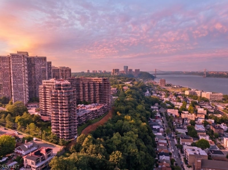 100 Carlyle Drive VG6