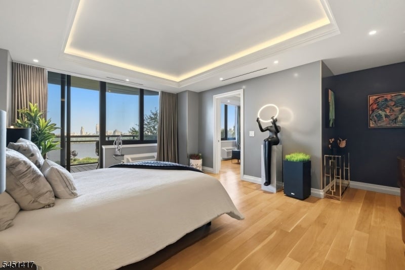 100 Carlyle Drive VG6