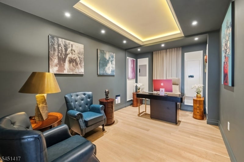 100 Carlyle Drive VG6