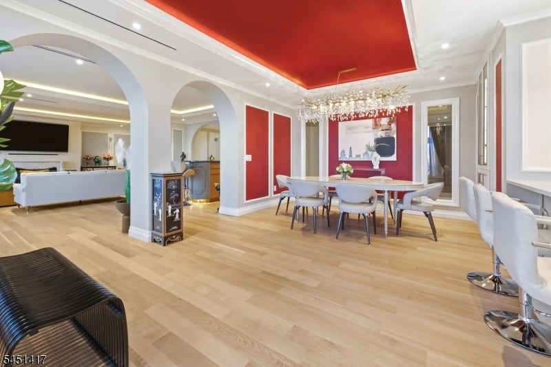 100 Carlyle Drive VG6