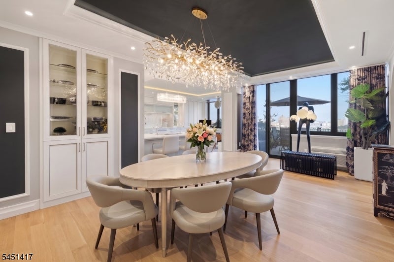 100 Carlyle Drive VG6