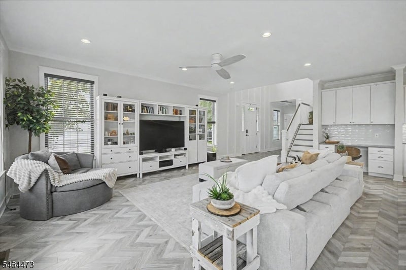 17 Aspen Dr