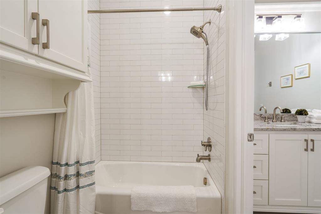 2908 Wood Thrush Way