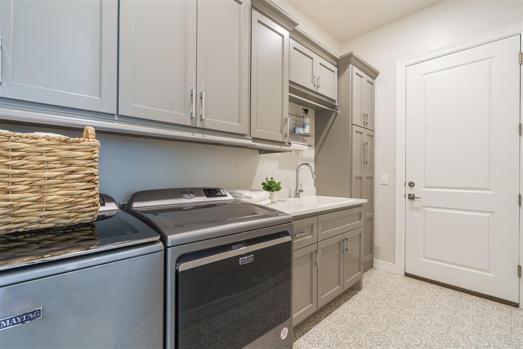 2908 Wood Thrush Way