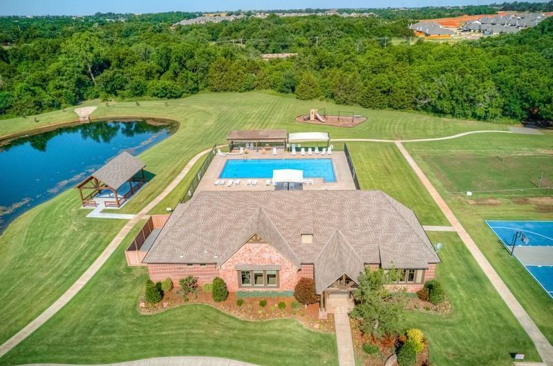 2908 Wood Thrush Way