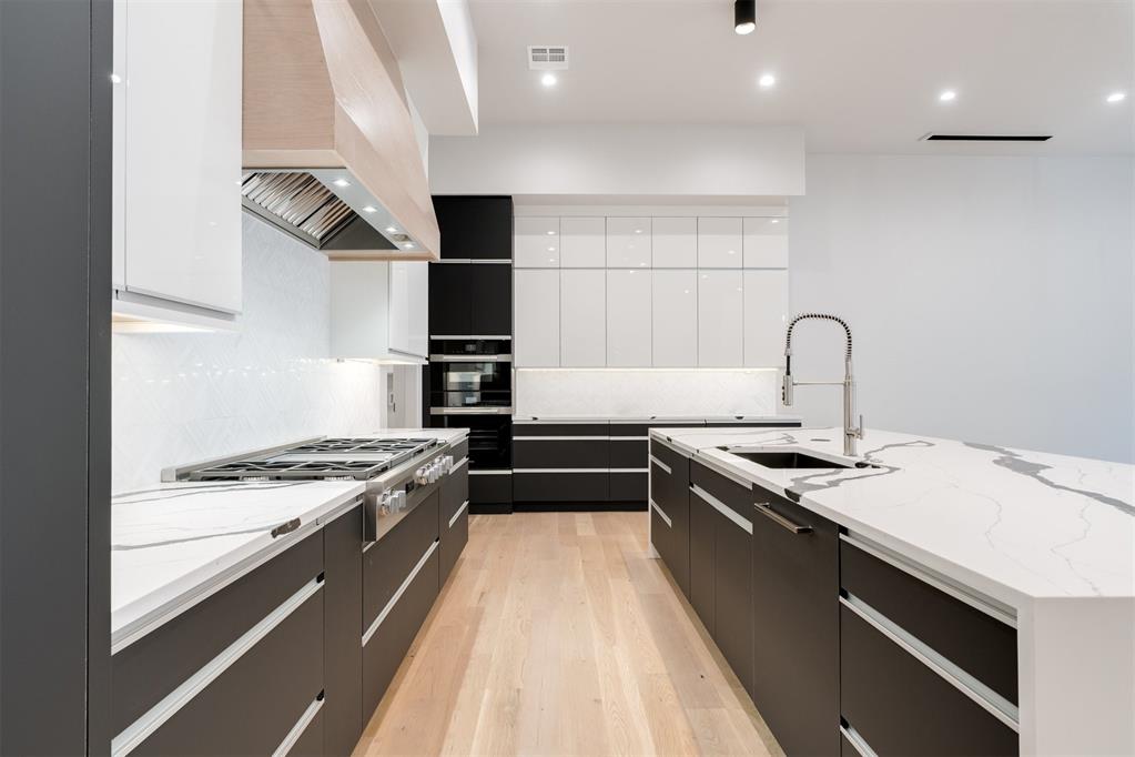 15604 Waterstone Way