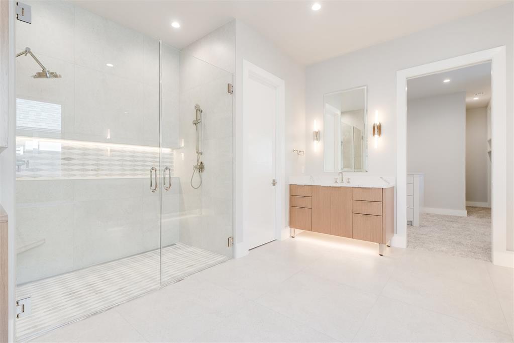 15604 Waterstone Way