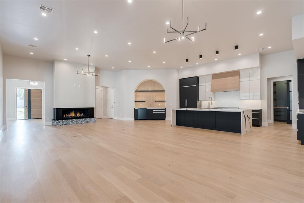 15604 Waterstone Way