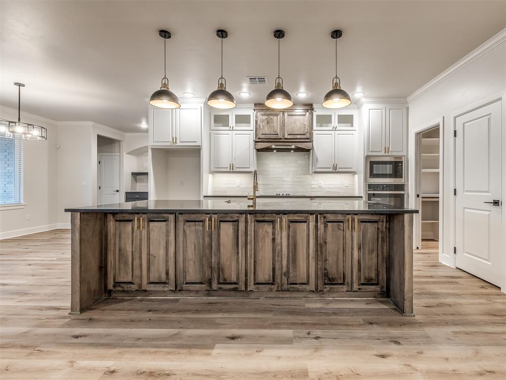 8103 Buffalo Ridge