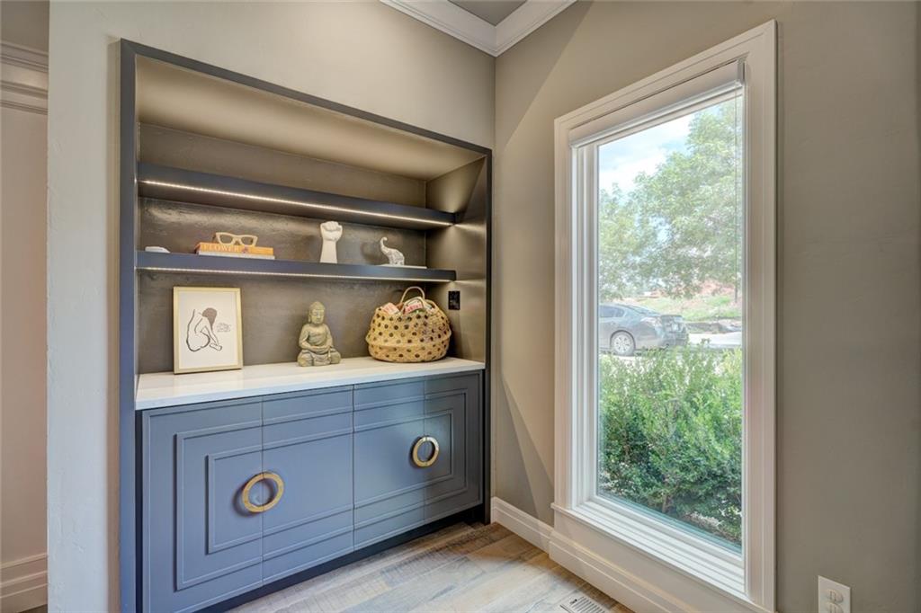 1201 Glenbrook Drive Unit: 1