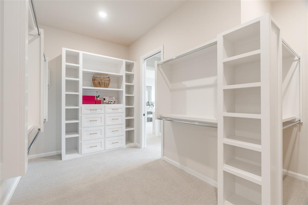 15016 Annecy Boulevard