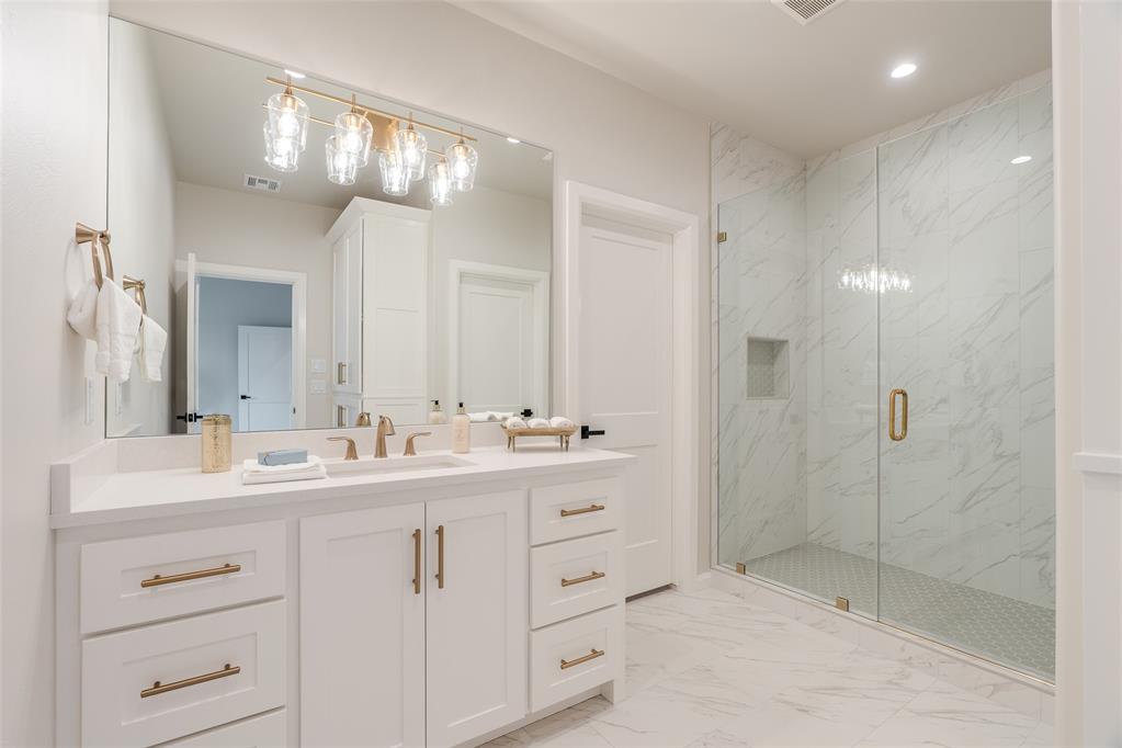 15016 Annecy Boulevard