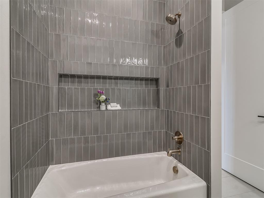 16421 Loire West Drive