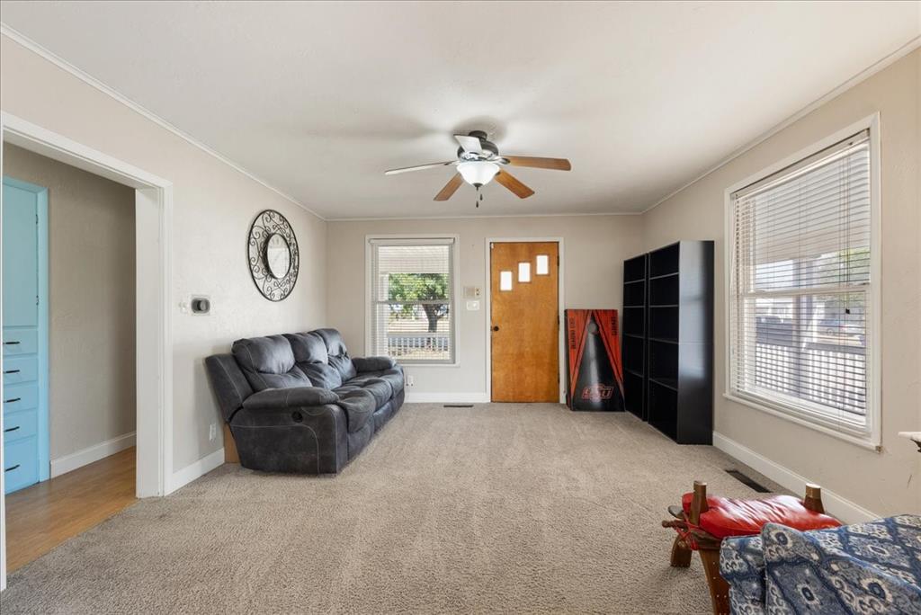 1623 W Washington Avenue