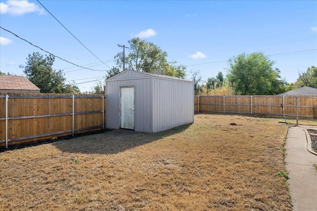 1623 W Washington Avenue