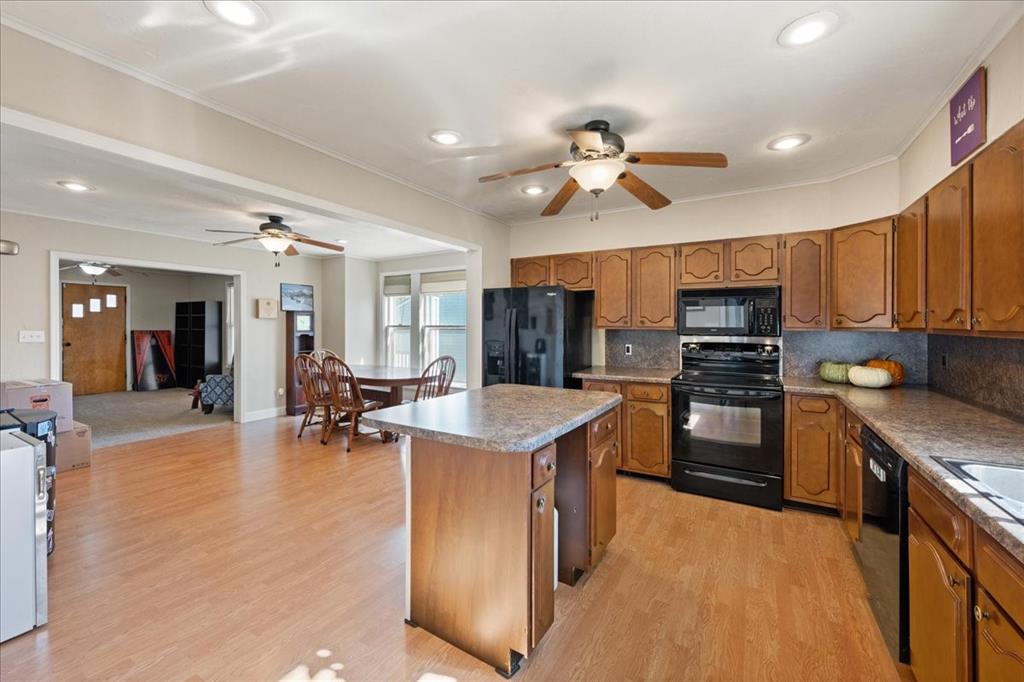 1623 W Washington Avenue