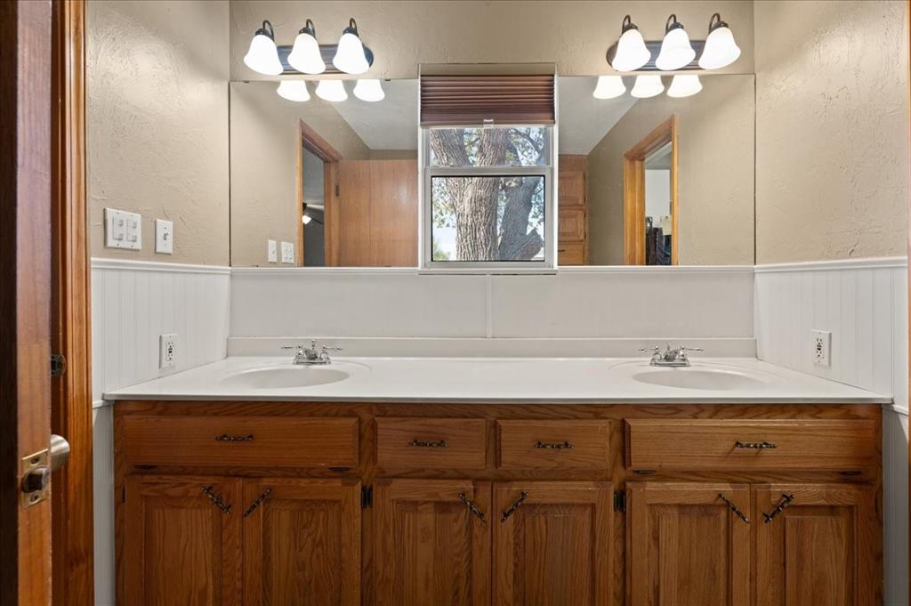 1623 W Washington Avenue