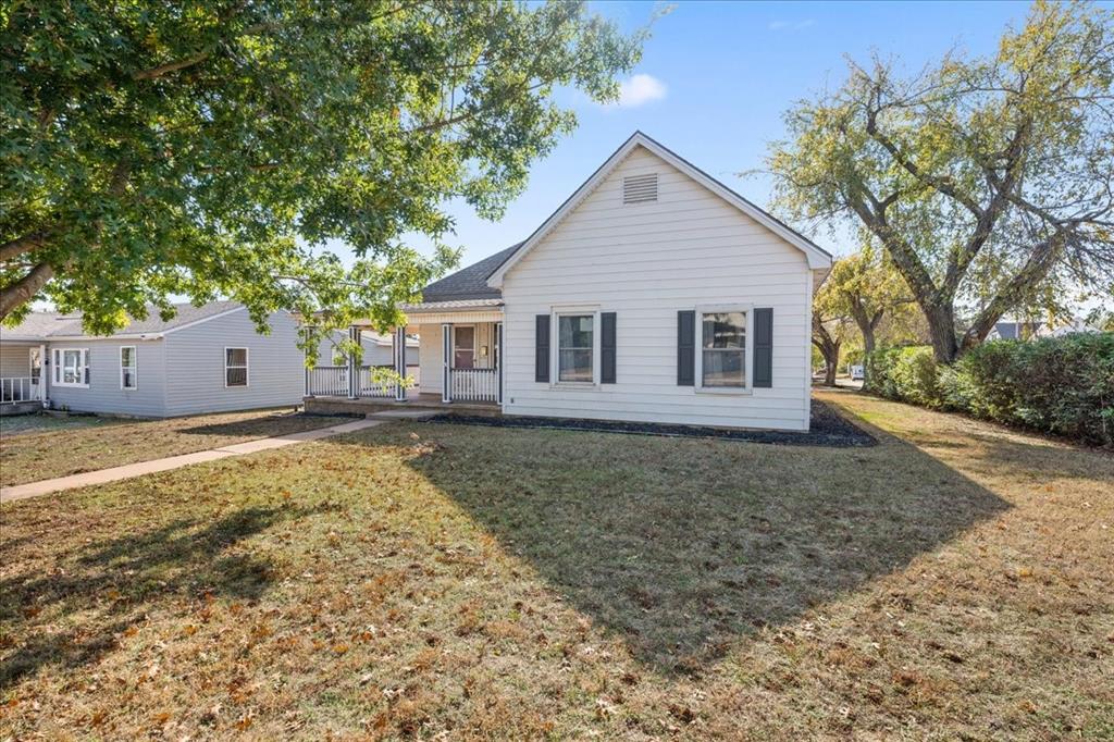 1623 W Washington Avenue