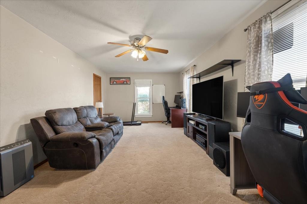 1623 W Washington Avenue