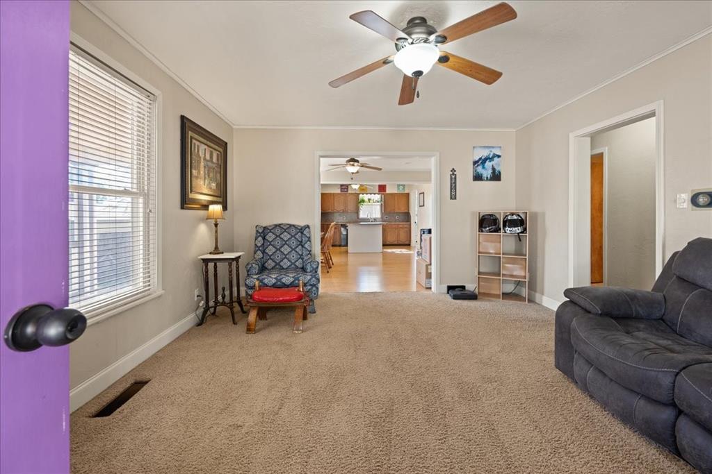 1623 W Washington Avenue