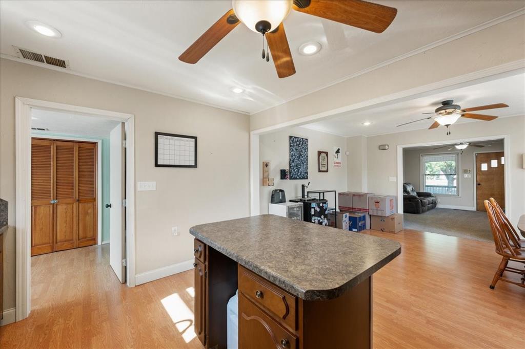 1623 W Washington Avenue