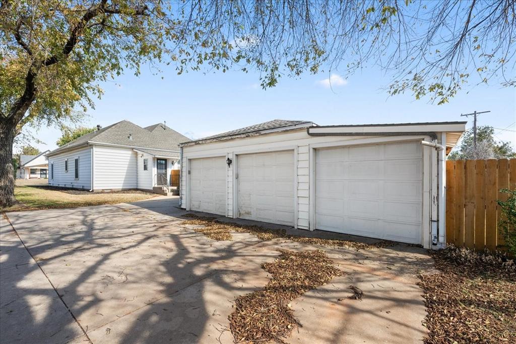 1623 W Washington Avenue