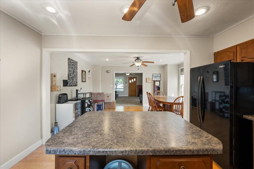 1623 W Washington Avenue