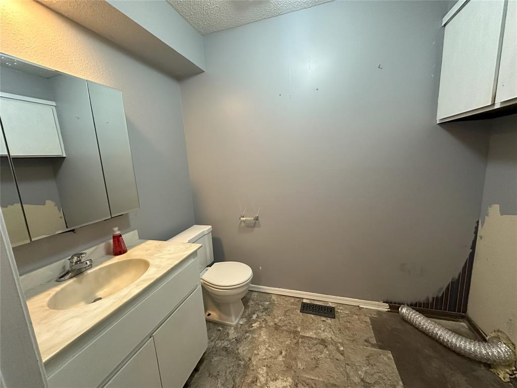 5812 Hefner Village Court