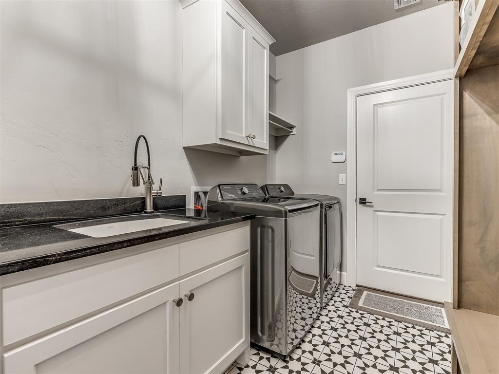 8616 Maple Creek Drive